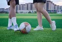 王刚公开澄,清与年轻妻,子年龄差距,万博体育,ManBetX官方网站,万博体育平台,万博体育app下载